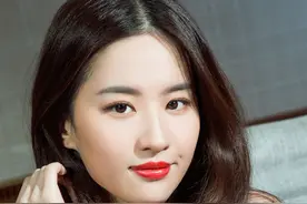 刘亦菲的美貌还能再打10年吗?这个部位隐约垮了图片