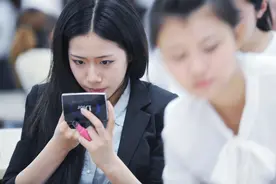 面试官：什么帽子不能带？杭州硕士生回复：“绿帽”, 惨遭淘汰图片