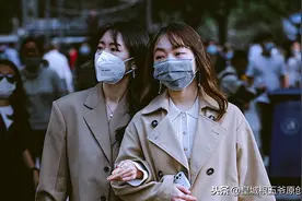 街拍：身材是决定穿搭的关键，针对身材去穿搭才能让自己更美图片