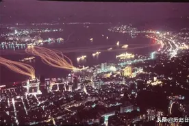 60年代的香港老照片，建在市区的跑马地马场与壮观的维港夜景图片