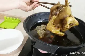 自制家庭版卤鹅，咸香肉嫩又入味，做法其实非常简单图片