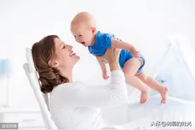 宝宝3个月大时，会有这些成长发育表现，看看你家宝宝有没有图片