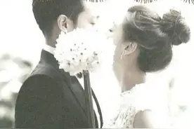 全智贤婚纱照太美了，自带贵气颈肩太舒展，她妈妈像老了的金喜善图片