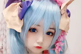 漂亮小姐姐Cosplay初音未来，蓝色的眼睛真是太美了啊！图片