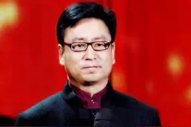 白岩松：父亲早逝，我给漂泊的妈妈一个家图片