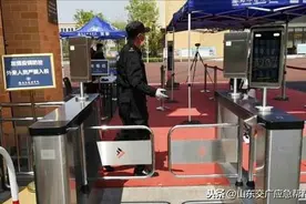 临近开学，济南一学校已备好近5万只口罩图片