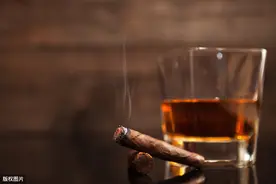 腰椎间盘突出患者应少沾烟酒图片