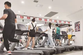 健身房锻炼时要不要戴口罩？图片