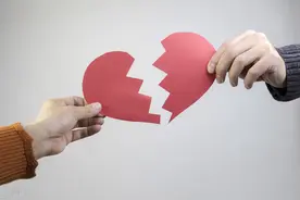 女子离婚次日发现户口上多出一个小男孩，竟是丈夫6年前的私生子图片