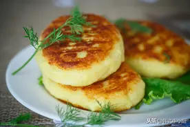 一学就会的早餐单品土豆饼，配上番茄酱，都会是孩子们的最爱图片