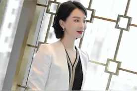 “霸气女总裁”上线了，职场小白穿搭看这里，等你来pick图片