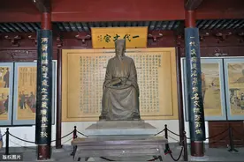 欧阳修在《卖油翁》这篇文章中注明自己是仿写的，你发现了吗？图片