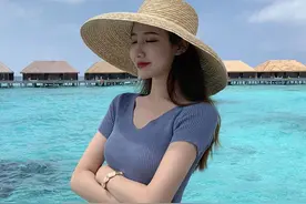 想和你去海边吹吹风，散散心，远离城市的喧闹图片