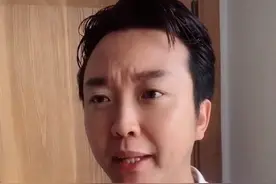 怎么不结婚？41岁李玉刚18个字回应显凄凉，“混血女儿”颜值抢镜图片