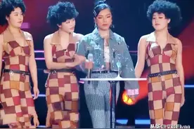 江映蓉越胖越敢穿，116斤穿喇叭裤好丰满，美成中国版“卡戴珊”图片