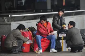 今年农民工春节返乡，除了准备好蛇皮袋和塑料桶，还要做什么准备图片