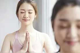 瑜伽和普拉提的区别图片