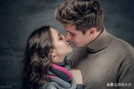 爱情缺少不了浪漫，浪漫中，你会和男友摆出哪些甜蜜姿势？图片