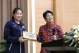 钟南山妻子不一般！曾是中国女篮副队长，和姚明妈妈关系紧密图片