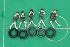 江西抚州东乡幼儿园创意毕业照，萌娃品尝“毕业"味道图片