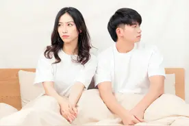 结婚17年，孩子住校，夫妻无话可说｜婚姻形同鸡肋，要不要离？图片