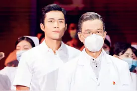 钟南山饰演者王学圻：被陈凯歌带火，曾和范冰冰传绯闻图片