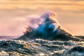 盘点全球各地海浪景点，坐看海浪“风云变幻”，最迷人的危险图片