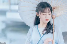 古代书房的对联真是一绝，文案老司机唰唰几个字，让人佩服不已图片
