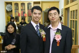 故事：哥哥辍学供弟弟读书，毕业后瞧不起哥哥，工作后发现哥哥是老总图片