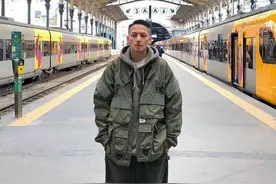 余文乐的工装风穿搭很难学？只要选对叠穿单品，你可和他一样帅图片