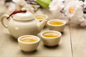 红茶与绿茶，哪种更适合高血压患者？别纠结，我们一起来聊聊图片