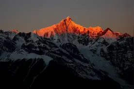 梅里雪山 | 17人葬身的世界登山禁区，却能给人带来幸运？图片