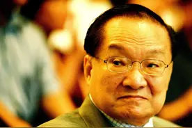 少林作为武林泰山北斗，射雕中为何没有出现？金庸在倚天给出答案图片