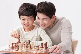 陪孩子下棋，80%的家长都做错了图片