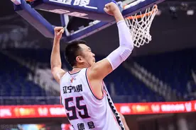 神了!郭艾伦28分辽宁22分逆转广东!他们做了啥?杜锋赛后说出关键图片