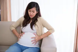 女子2年内3次堕胎，最后一次捅破了子宫，医生不得不剖开她肚子图片