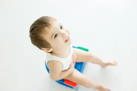 如厕训练总失败，宝宝随意大小便怎么办？3个方法，宝宝乖乖如厕图片