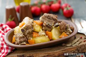 土豆烧排骨图片