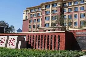 银川景博学校—拥有私家动物园的学校图片