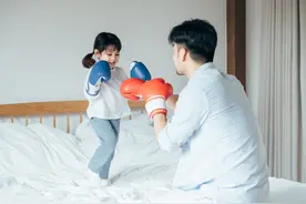 一位爸爸的痛心呼吁：求你们不要再说女儿是爸爸上辈子的情人了图片