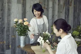 “常打扮”的妈妈和“从不打扮”的妈妈，养出来的宝宝，区别明显图片