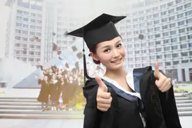 留美博士生自杀20个月后，华裔导师被停职；清华4专业进入世界前十 | 一周动态图片
