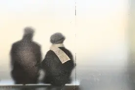 老人：财产留给儿子，女儿平摊赡养费。好在有明理人化解家庭矛盾图片
