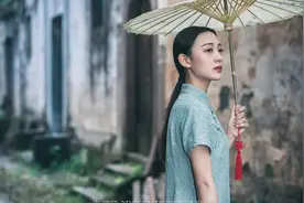 诵读诗歌散文 配乐严谨细致 诗歌《雨巷》图片