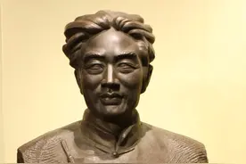 近现代中国画坛十大宗师——徐悲鸿传略图片