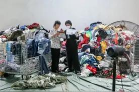 时尚圈奇葩，从垃圾桶捡衣服做新衣，却因此成了很多人的圆梦者图片