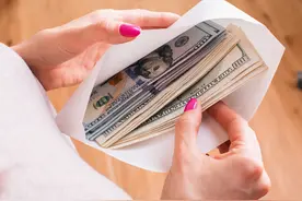 解除劳动合同补偿：为啥有人拿10万多补偿金，有人一分没有图片