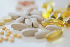 千万不要乱吃维生素！维生素的副作用不容忽视，过量补充弊大于利图片