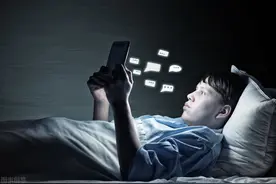 熬夜导致脱发的2种改善方法 了解一下图片