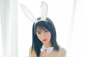 白丝兔女郎性感长腿写真图片